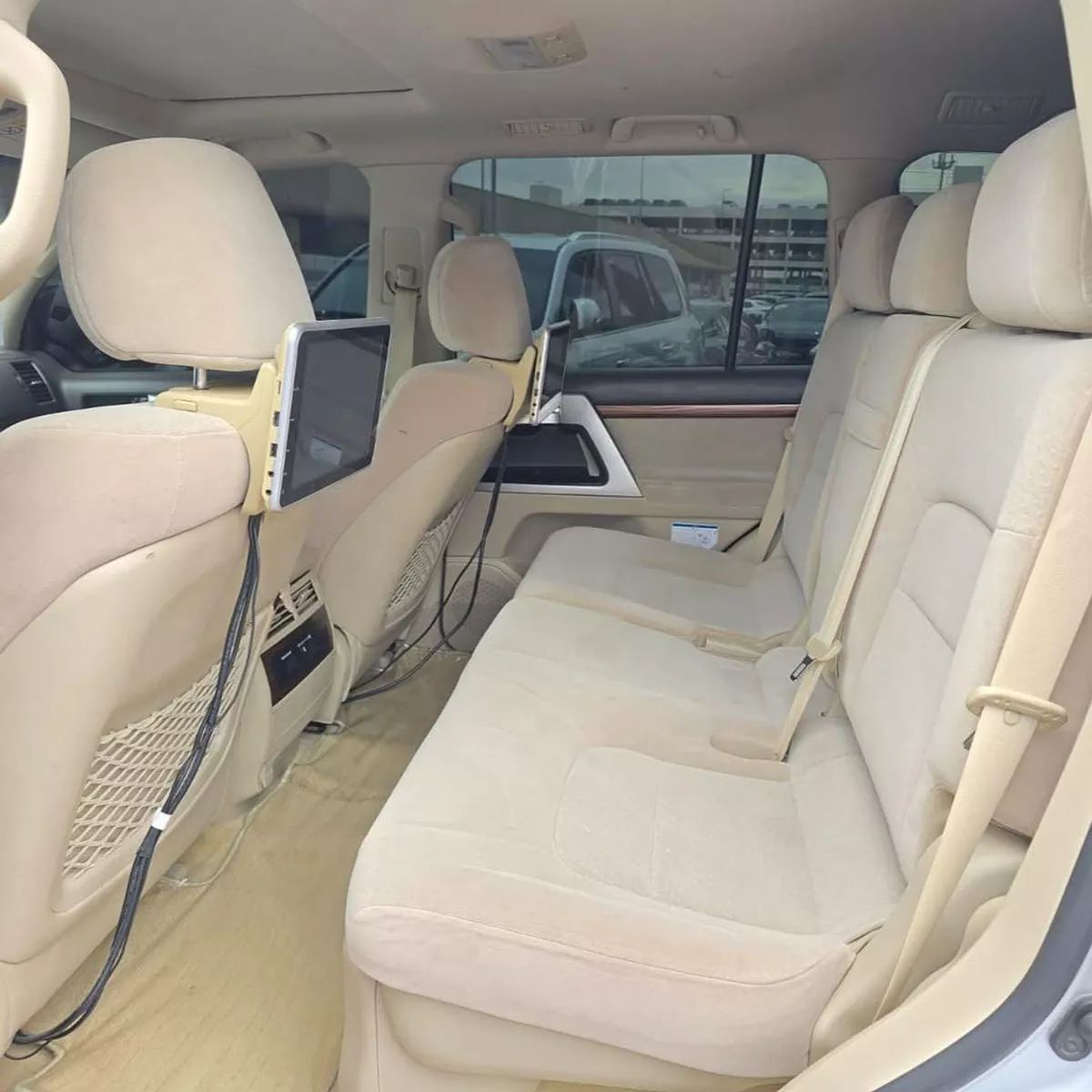 Toyota Land Cruiser VXR 5.7 VXR-6-0