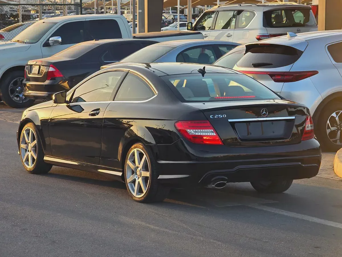 مرسيدس c250 مواصفات خليجة فل اوبشن بحالة جيدة-3-3
