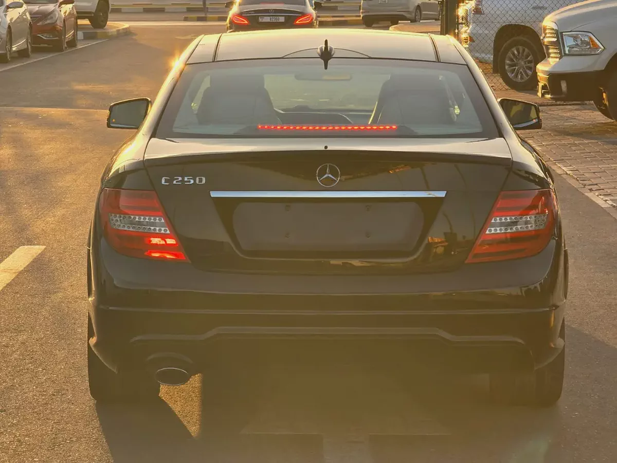 مرسيدس c250 مواصفات خليجة فل اوبشن بحالة جيدة-5-5