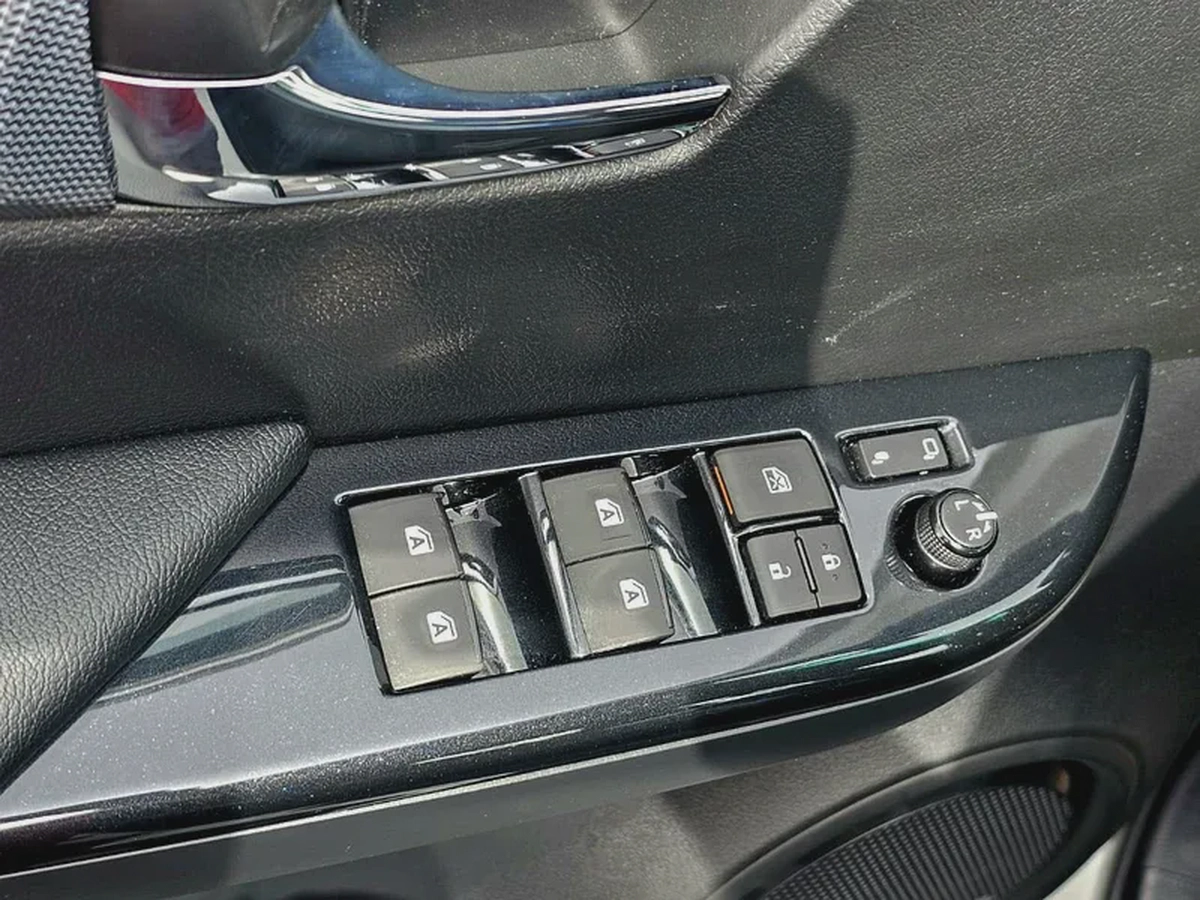 Toyota Hilux GR Sport-14-14
