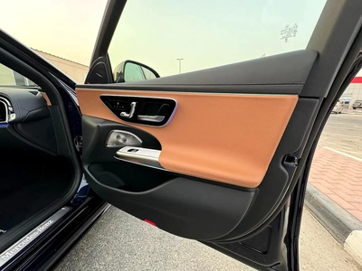 Mercedes-Benz E-Class E 200-3