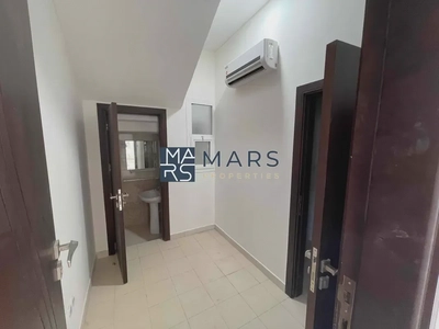 🏡 Modern 4-Bedroom Villa with American Kitchen | Prime Location in Al Tai, Sharjah-16
