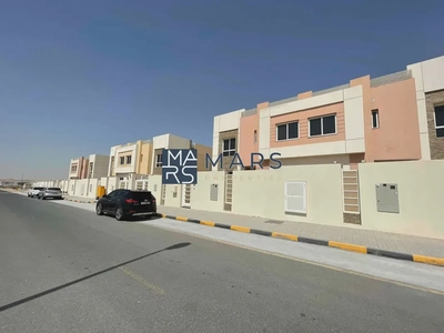 🏡 Modern 4-Bedroom Villa with American Kitchen | Prime Location in Al Tai, Sharjah-0