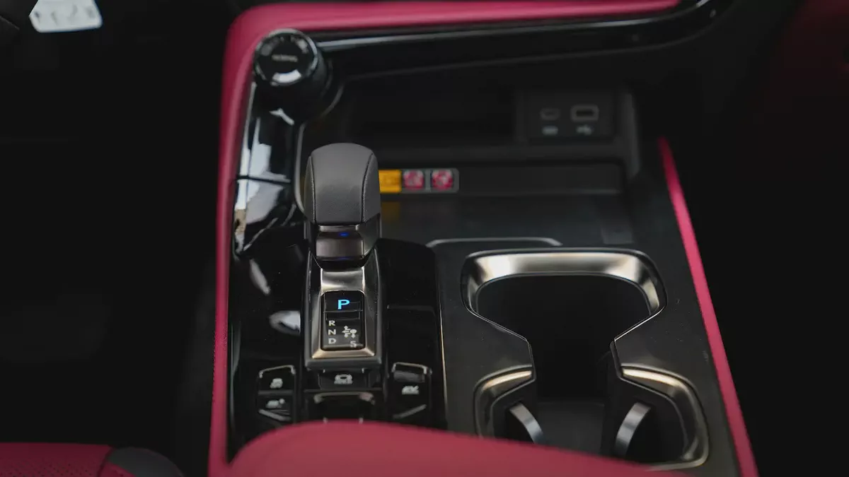 LEXUS NX350H PREMIER 2026!! GCC SPECS-13-13