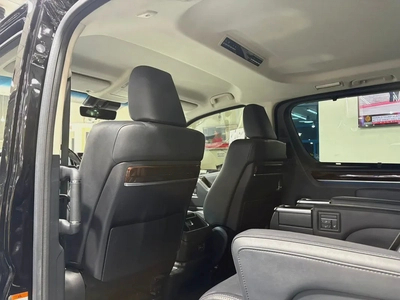 Toyota Granvia Premium 2023 MODEL - GCC SPECIFICATION-11