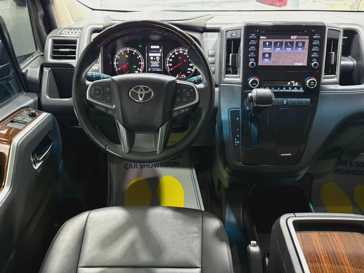 Toyota Granvia Premium 2023 MODEL - GCC SPECIFICATION-14-14