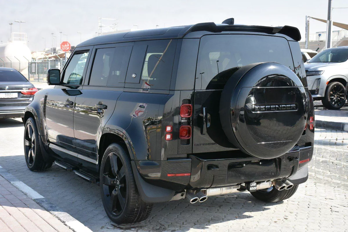 LAND ROVER DEFENDER SE V8 2024 | BLACK-5-5