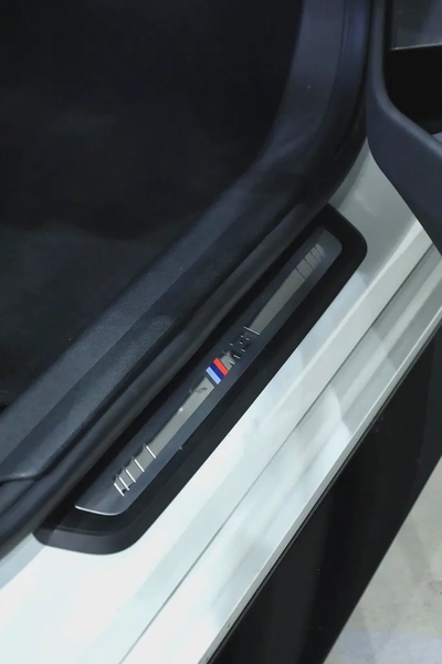 BMW M3 Competition xDrive (Individual Edition) 2024 - GCC/Other Specs-17