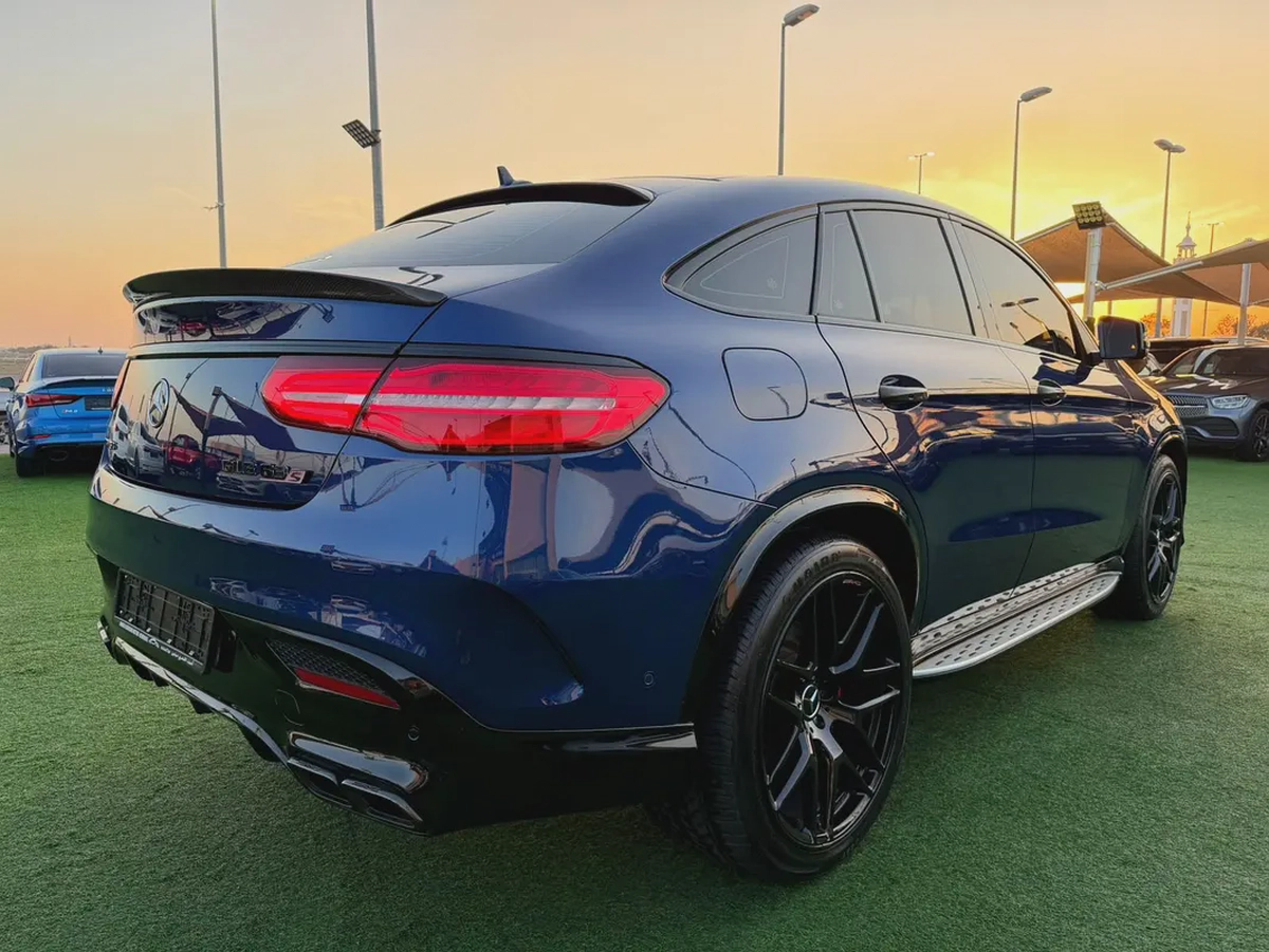 (2018) MERCEDES GLE63s //AMG// GCC FULL OPTION -ORIGINAL PAINT--4-4