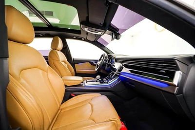 AED 2961 PM | AUDI Q8 QUATTRO 2020 S LINE | SINGLE OWNER | PRISTINE CONDITION | 1 YEAR WARRANTY| GCC-17