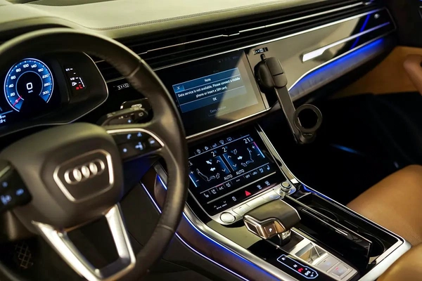 AED 2961 PM | AUDI Q8 QUATTRO 2020 S LINE | SINGLE OWNER | PRISTINE CONDITION | 1 YEAR WARRANTY| GCC