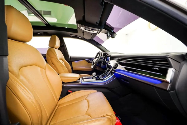 AED 2961 PM | AUDI Q8 QUATTRO 2020 S LINE | SINGLE OWNER | PRISTINE CONDITION | 1 YEAR WARRANTY| GCC