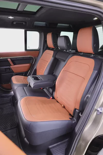 DEFENDER 110 OCTA P635 - V8 - FULLY LOADED-11