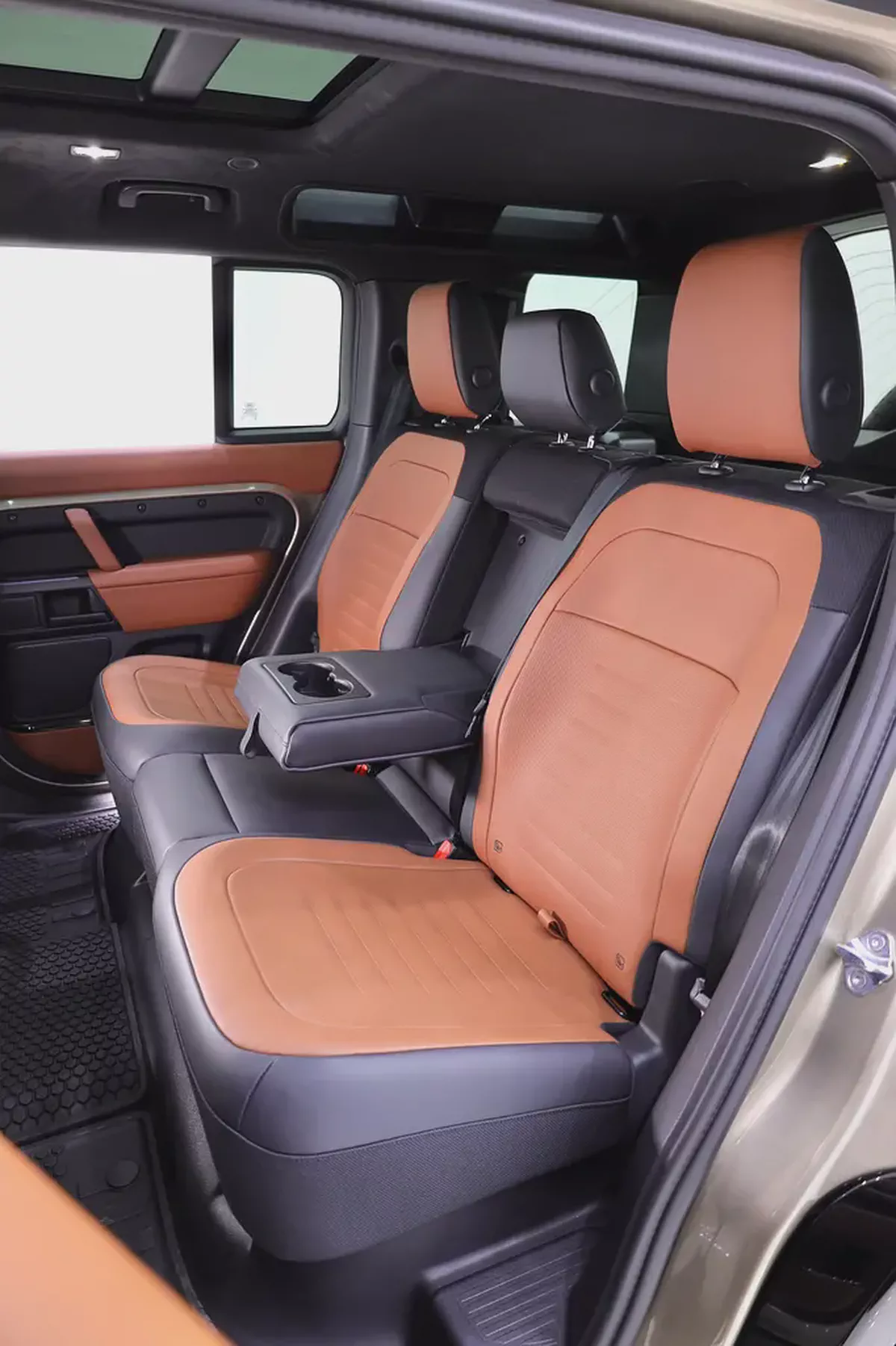 DEFENDER 110 OCTA P635 - V8 - FULLY LOADED-11-11