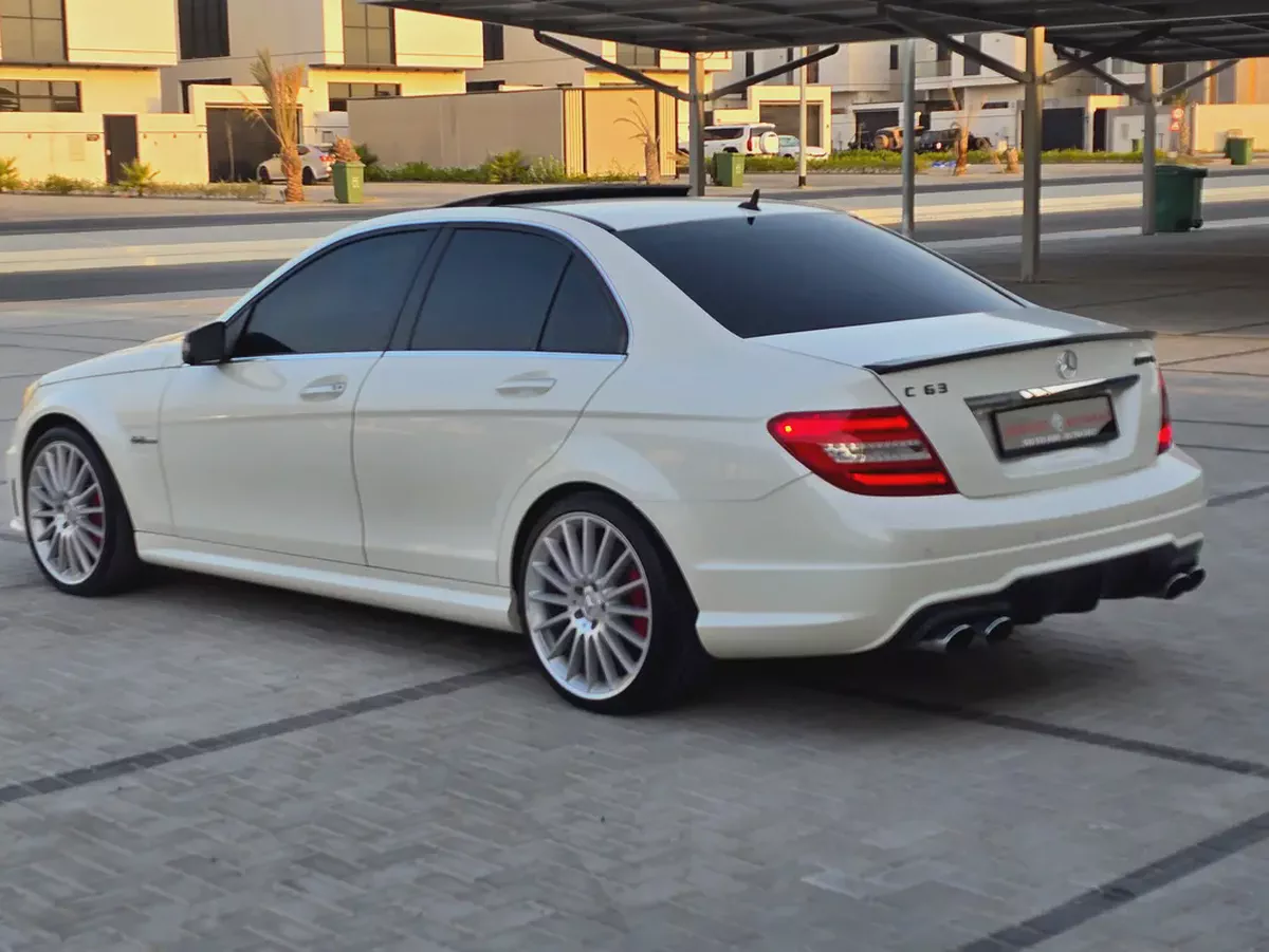 2012 Mercedes-Benz C63 AMG | GCC Specs | Low Mileage-4-4