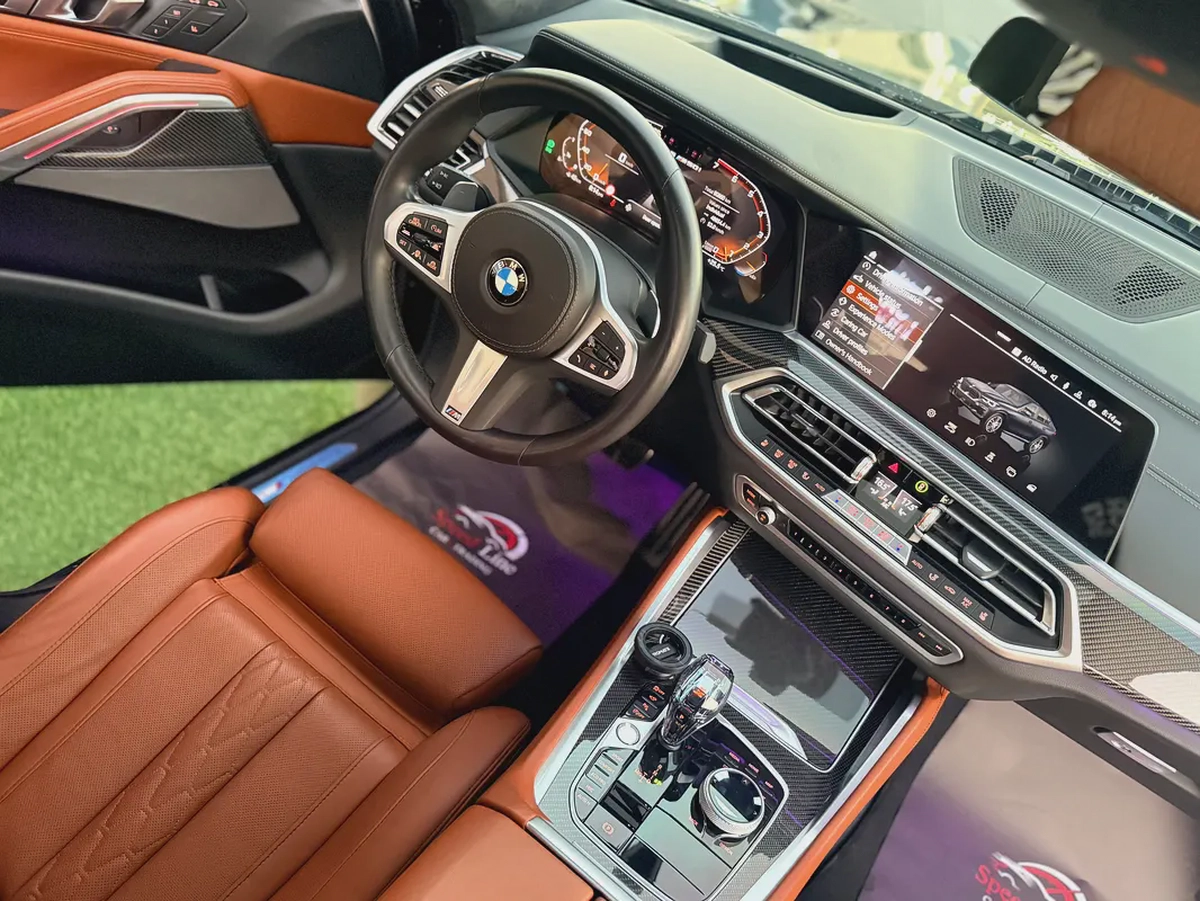 BMW X6 M50 V8 Under WarrantyService Gcc Free Paint