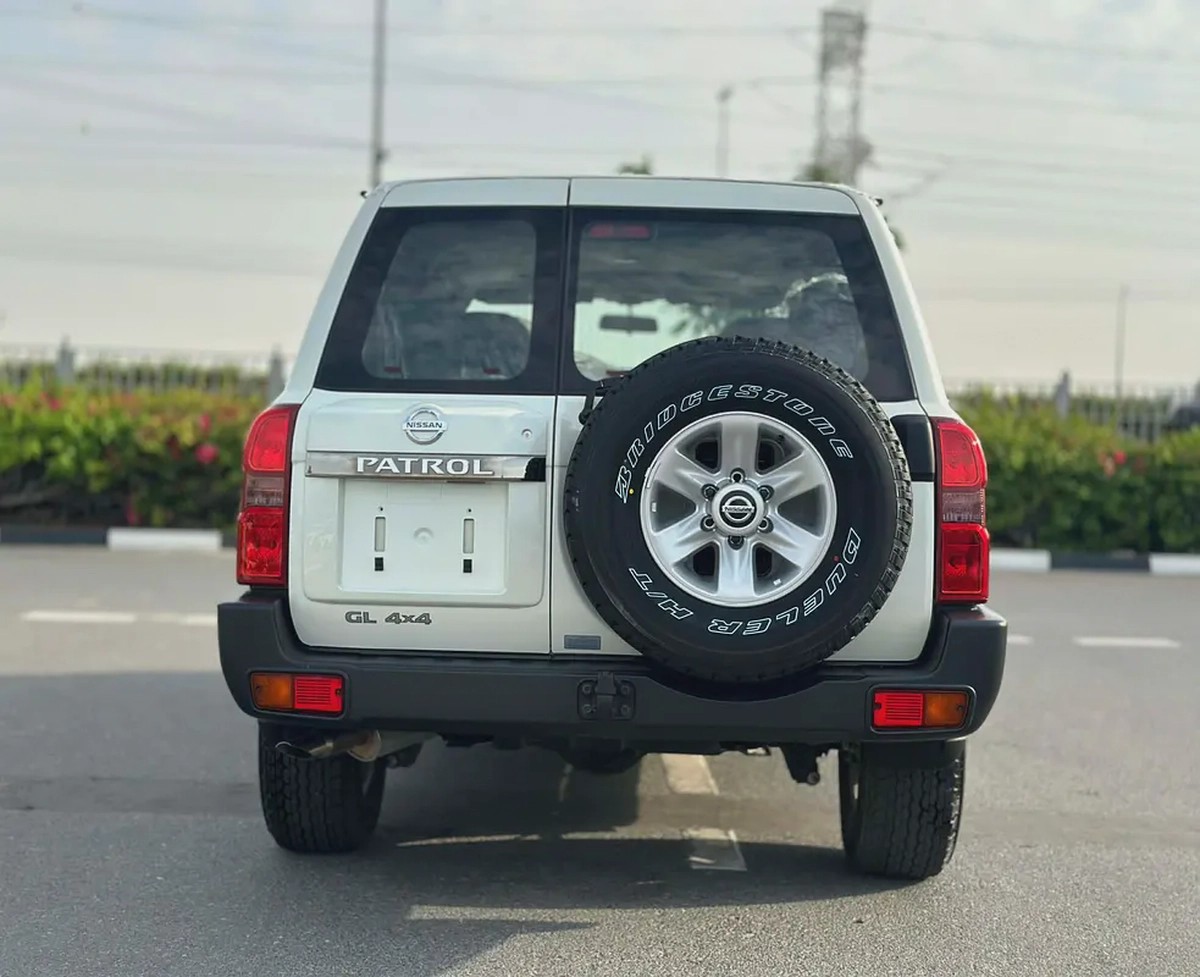 Nissan Patrol Safari GL 2023 - GCC Specs - Brand New-11-11