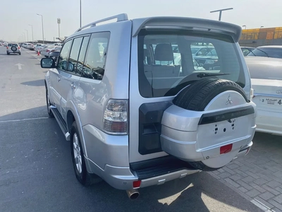 Mitsbish pajero 2010 silver cokor fullopshin GcC calen car-4