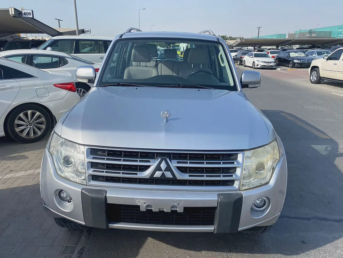 Mitsbish pajero 2010 silver cokor fullopshin GcC calen car-2-2