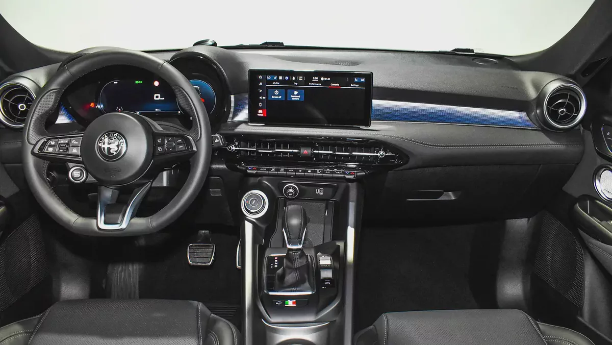 0% DP | AED 1,838/Month | Alfa Romeo | Tonale Veloce | 2024 | Gargash Warranty and Service-10-10