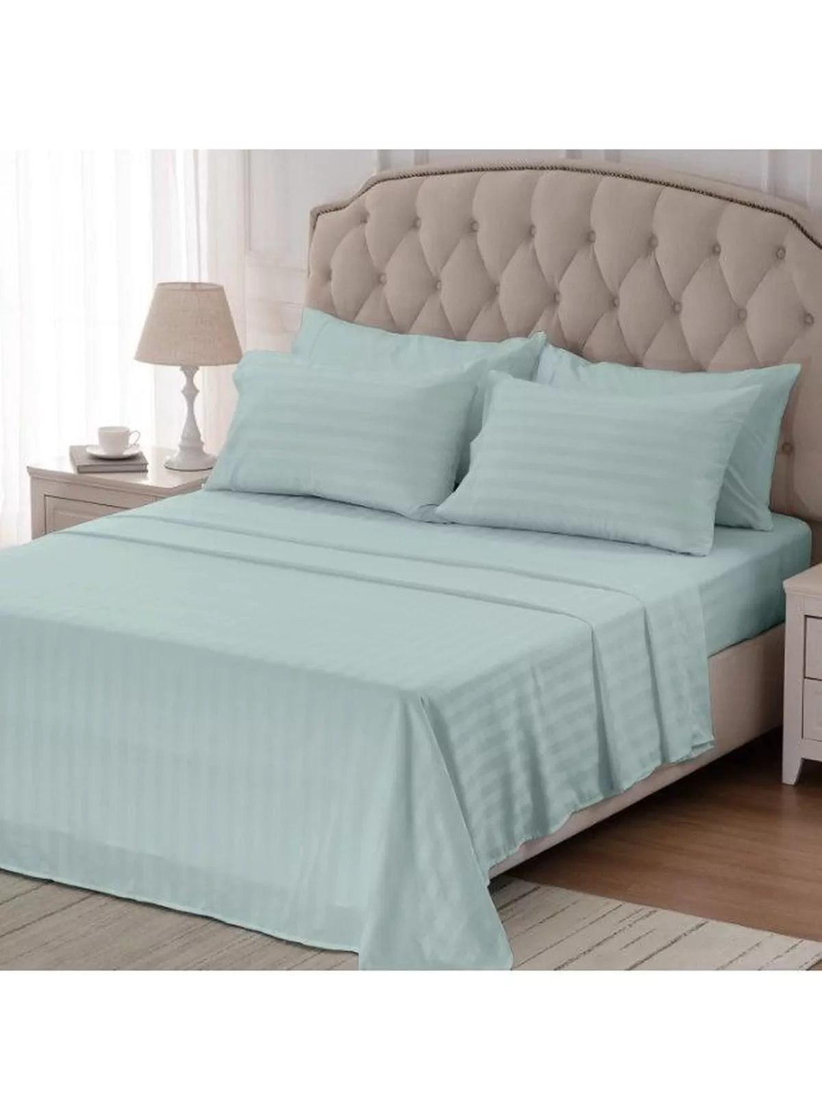 4-Piece Luxury Super King Pastel Green Striped Bedding Set (Flat Sheet 260×240 cm, Fitted Sheet 200×200+30 cm, 2 Pillowcases 50×75 cm) – Premium Microfiber, Hotel-Style Comfort-1-1