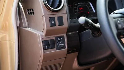 Toyota Land Cruiser Pick Up  LC79 DC 2.8L DSL FULL AT-3