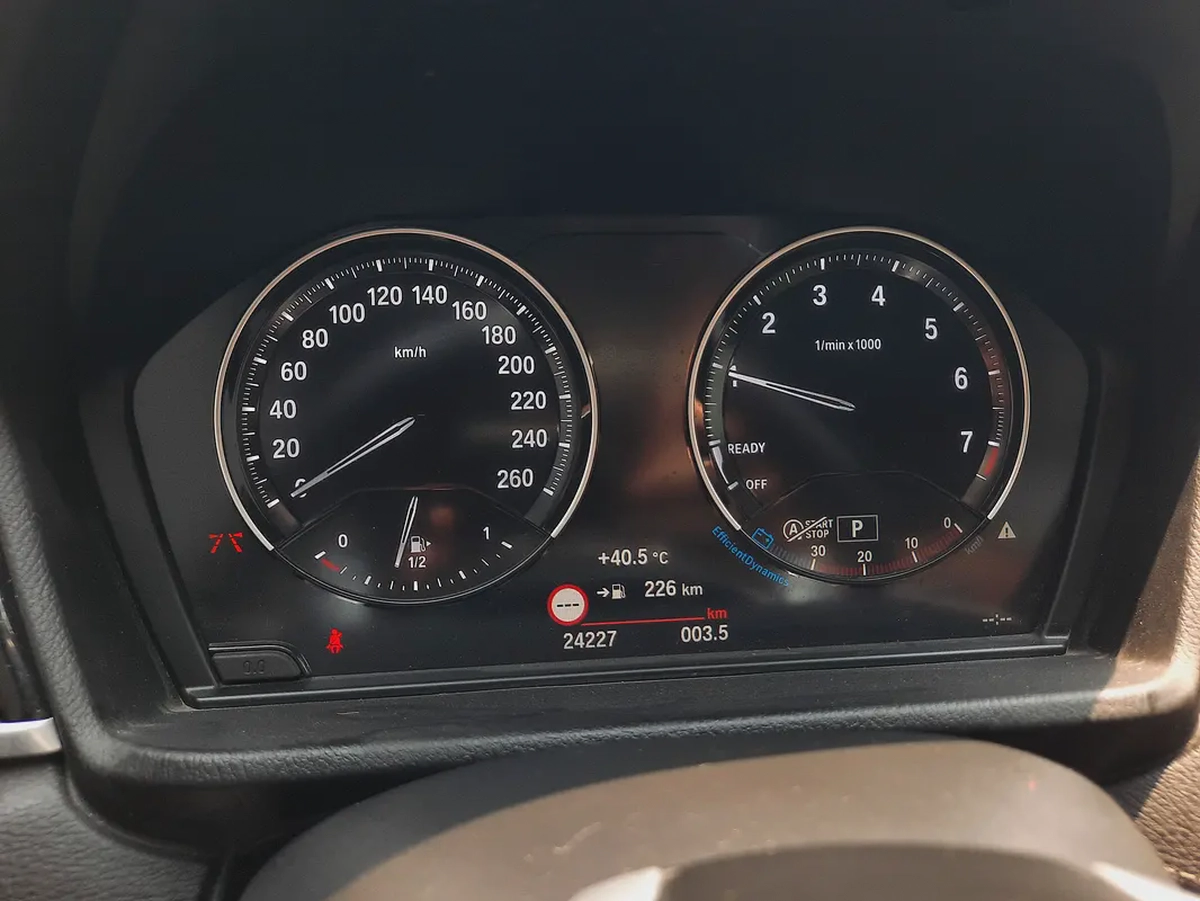 BMW X1 2022 full option  low km-15-15
