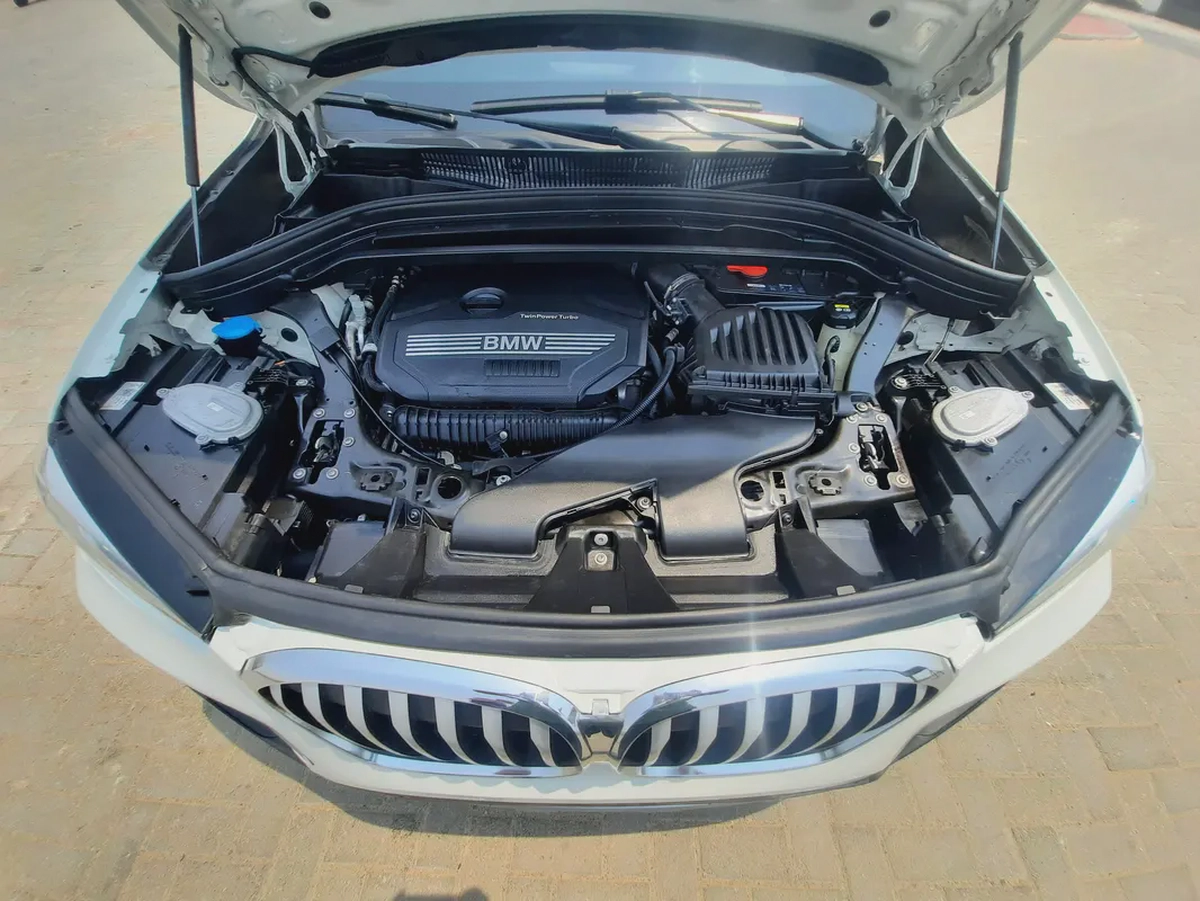 BMW X1 2022 full option  low km-16-16