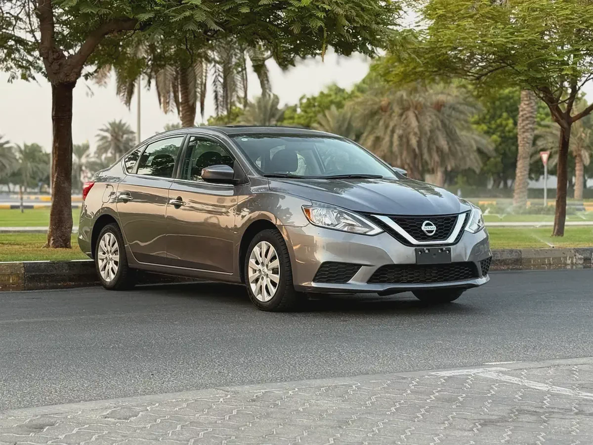 NISSAN SENTRA MODEL 2017 FULL OPTION VERY CLEAN CAR-4-4
