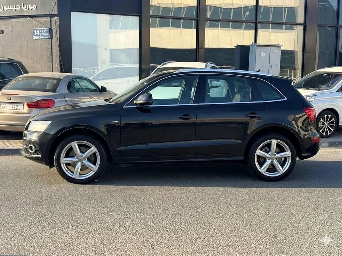 Audi Q5 45 TFSI quattro-2-0