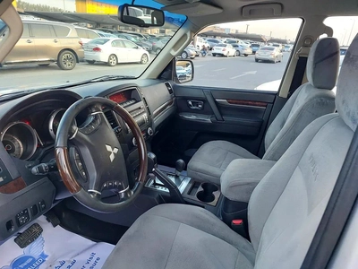 Mitsubishi Pajero GLS 2013 - GCC Specs - Well Maintained-10