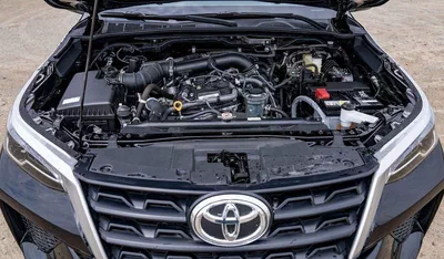Toyota Fortuner EXR Toyota Fortuner 2.7L Petrol AT MY2025-10