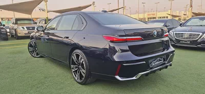 BMW 7-Series 735Li 2023 | GCC Specs | Low Mileage | Luxury Sedan-1