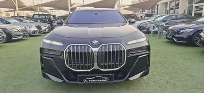 BMW 7-Series 735Li 2023 | GCC Specs | Low Mileage | Luxury Sedan-3