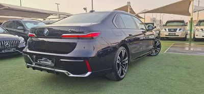 BMW 7-Series 735Li 2023 | GCC Specs | Low Mileage | Luxury Sedan-8