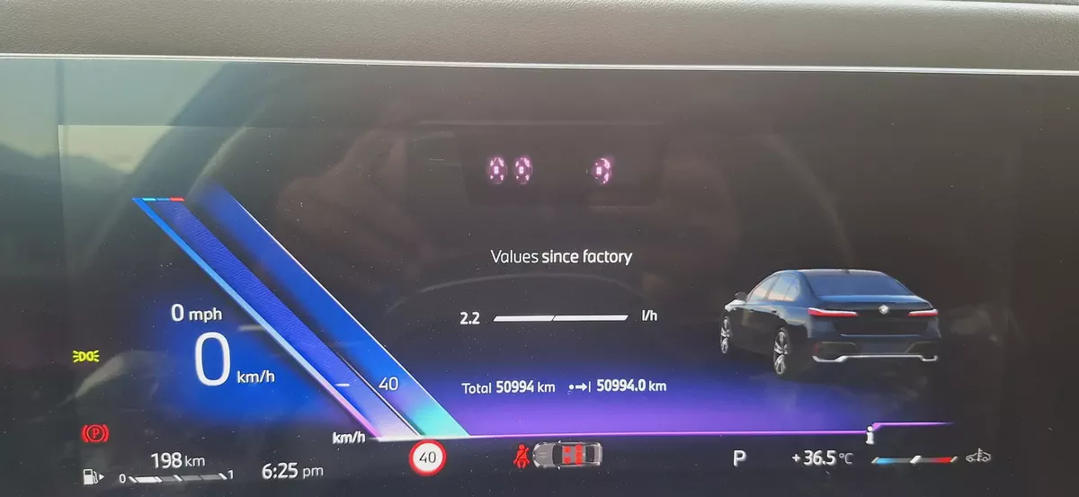 BMW 7-Series 735Li 2023 | GCC Specs | Low Mileage | Luxury Sedan-13-13