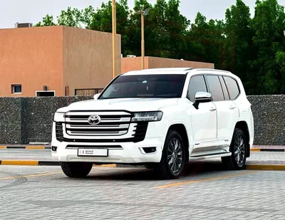 Toyota Land Cruiser GXR 3.5 L | | GCC | Accident-Free | In Excellent Condition | 3864 P.M-2