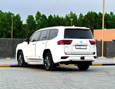 Toyota Land Cruiser GXR 3.5 L | | GCC | Accident-Free | In Excellent Condition | 3864 P.M-4