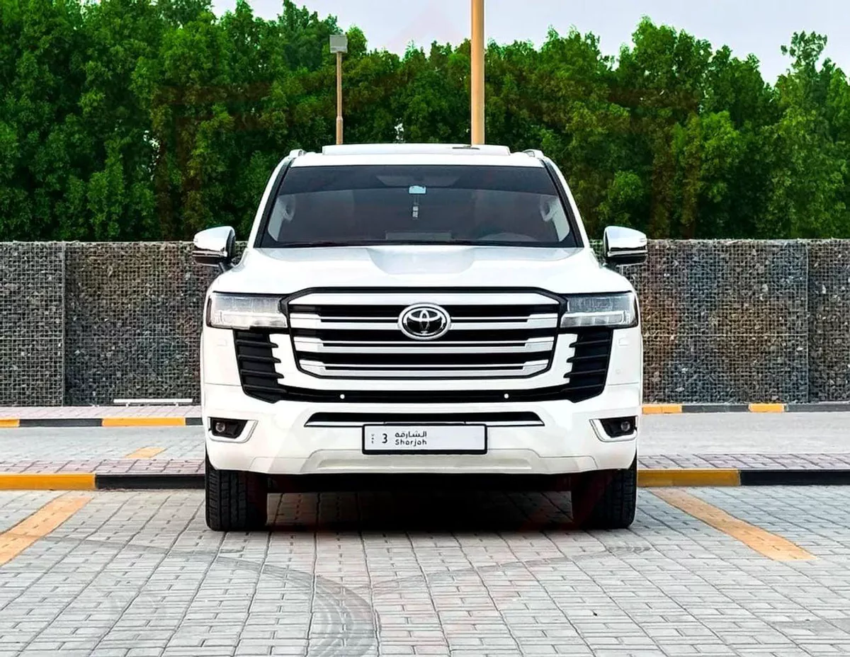 Toyota Land Cruiser GXR 3.5 L | | GCC | Accident-Free | In Excellent Condition | 3864 P.M-1-0