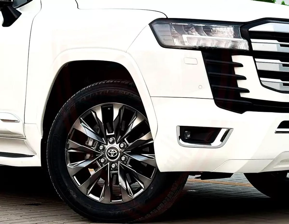 Toyota Land Cruiser GXR 3.5 L | | GCC | Accident-Free | In Excellent Condition | 3864 P.M-3-0