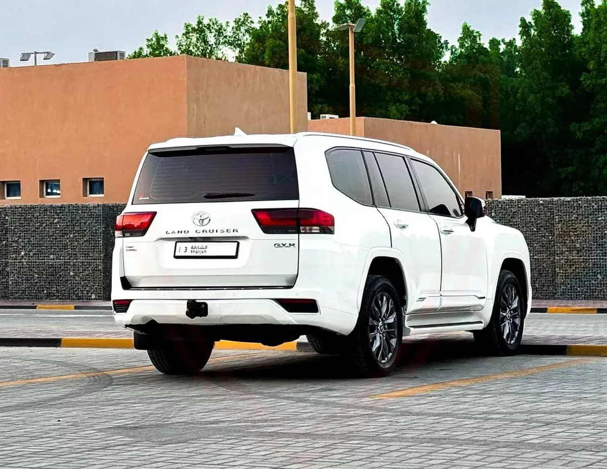 Toyota Land Cruiser GXR 3.5 L | | GCC | Accident-Free | In Excellent Condition | 3864 P.M-6-0