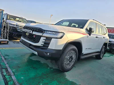 Toyota Land Cruiser LC300 GR Sport Hybrid 3.5L-0
