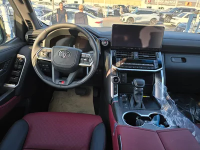 Toyota Land Cruiser LC300 GR Sport Hybrid 3.5L-6