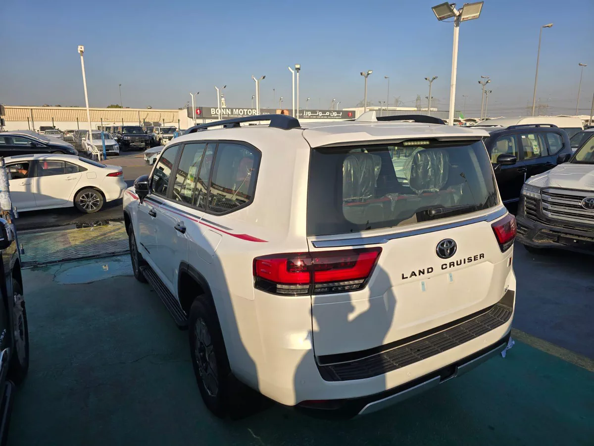 Toyota Land Cruiser LC300 GR Sport Hybrid 3.5L-7-7