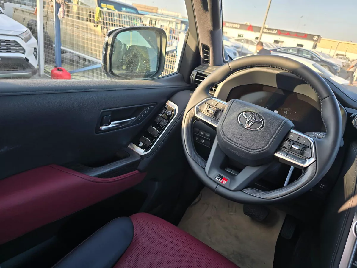 Toyota Land Cruiser LC300 GR Sport Hybrid 3.5L-8-8