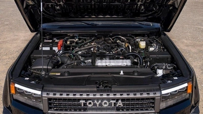 Toyota Prado ADVENTURE TOYOTA PRADO 250 WX 2.4P AT ADVENTURE – BLACK-19