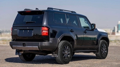Toyota Prado ADVENTURE TOYOTA PRADO 250 WX 2.4P AT ADVENTURE – BLACK-3