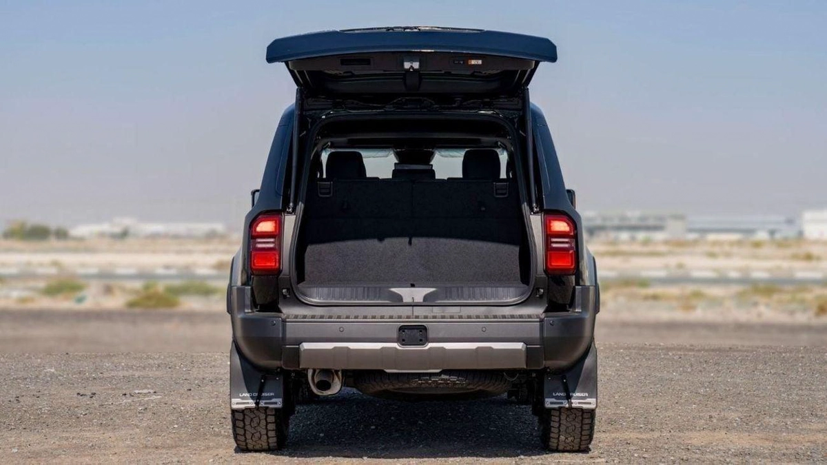 Toyota Prado ADVENTURE TOYOTA PRADO 250 WX 2.4P AT ADVENTURE – BLACK-9-0