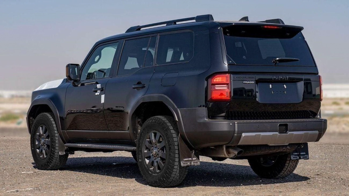 Toyota Prado ADVENTURE TOYOTA PRADO 250 WX 2.4P AT ADVENTURE – BLACK-4-0
