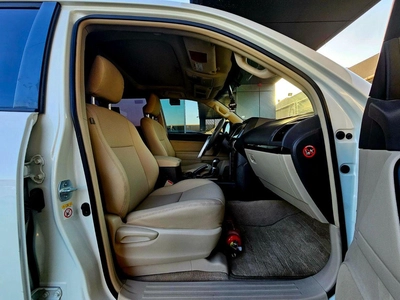 Toyota Prado GXR/ SUNROOF LEATHER/ V6 4.0L 4WD/ LOW MILEAGE-11